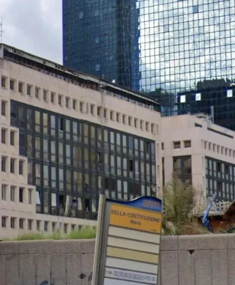 Roomors Of Naples - Business District 2